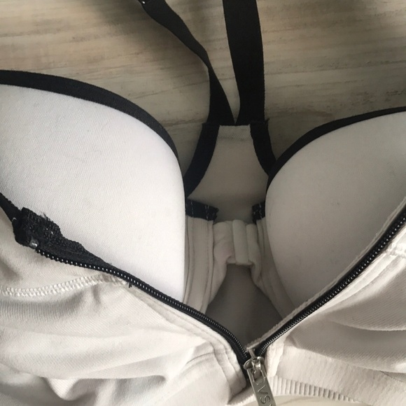 Victoria Secret Sports Bra - Picture 4 of 4